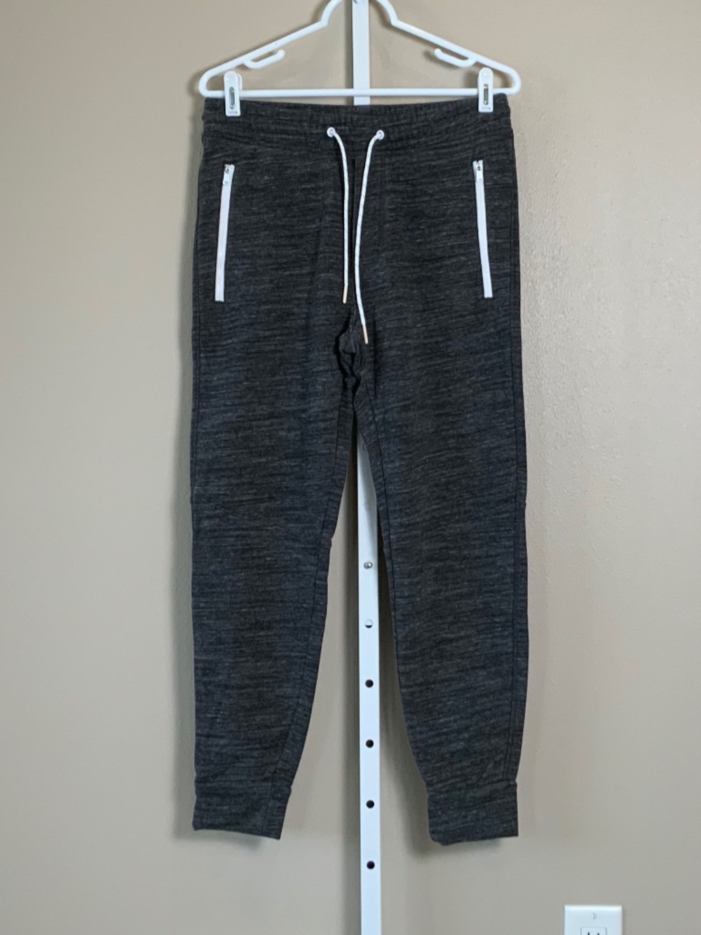 American Eagle Outfitters AE Jogger Pants